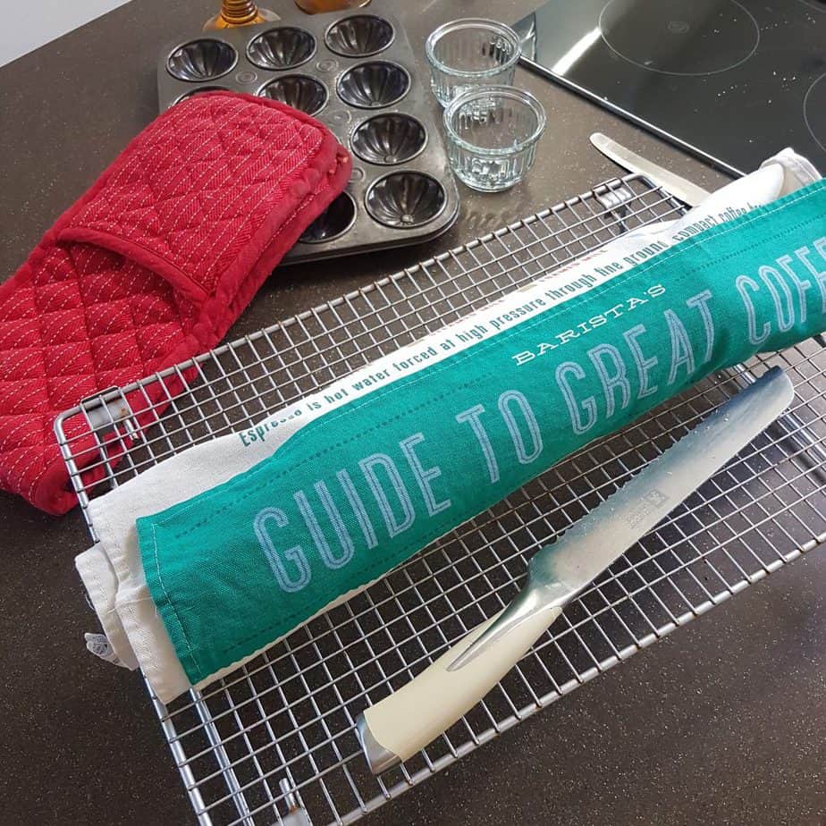 Gluten Free Swiss Roll Recipe - how to roll a swiss roll