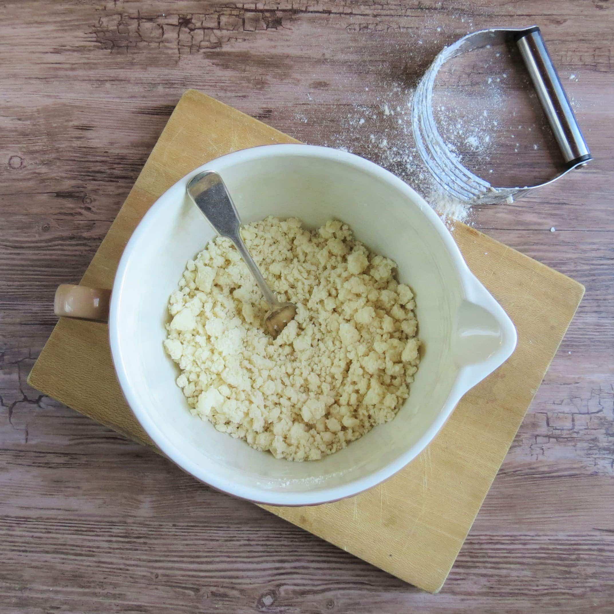 How to make Easy and Quick Gluten Free Suet with two ingredients